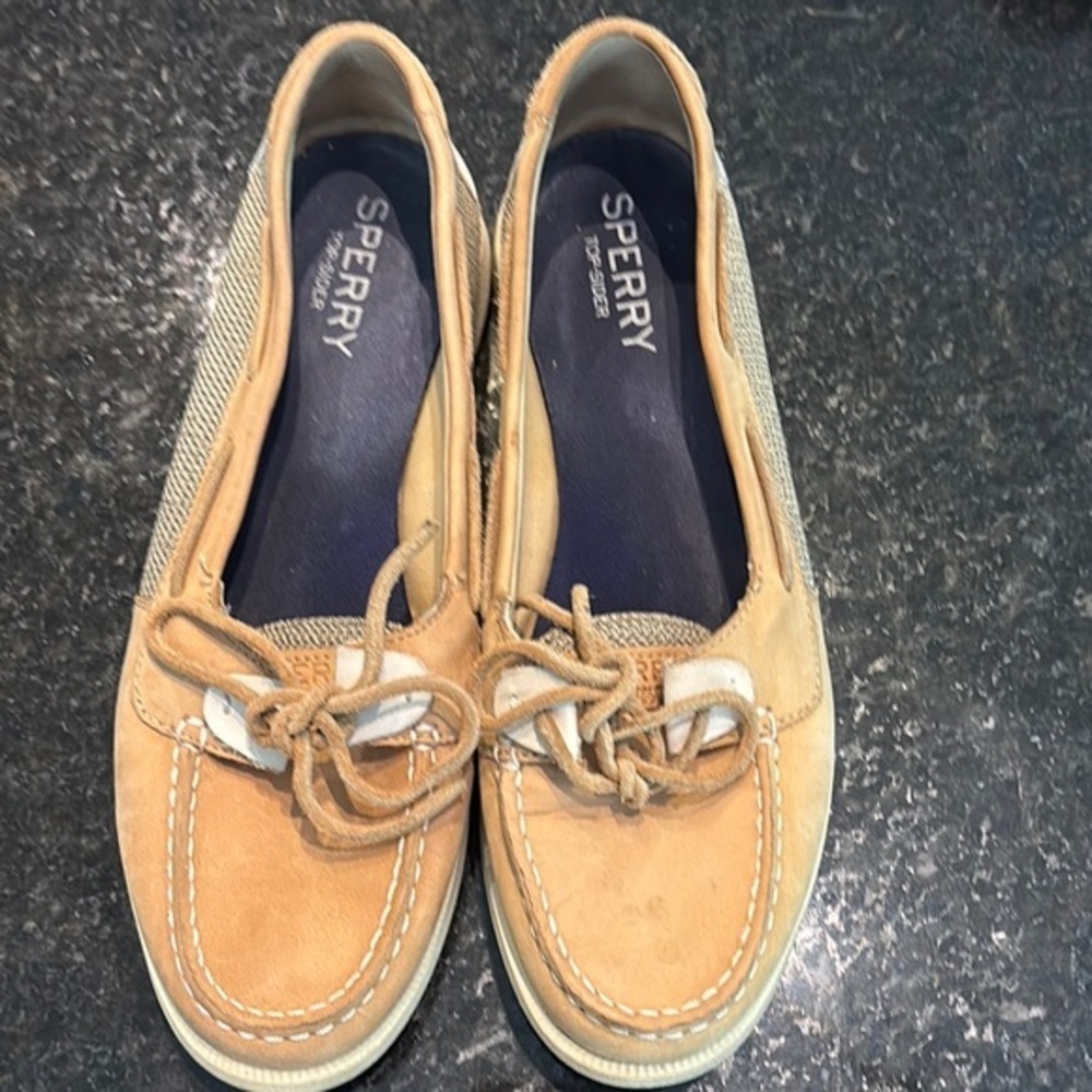 Sperry Tan Flats with Moccasin Stitching
